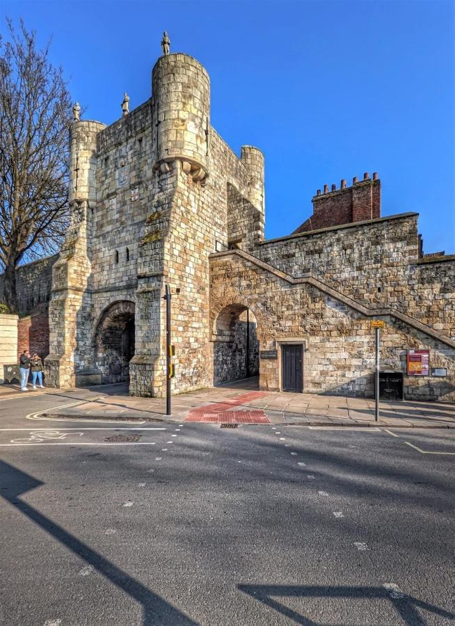 York Staycation With Free Parking מראה חיצוני תמונה