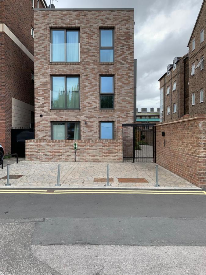 York Staycation With Free Parking מראה חיצוני תמונה