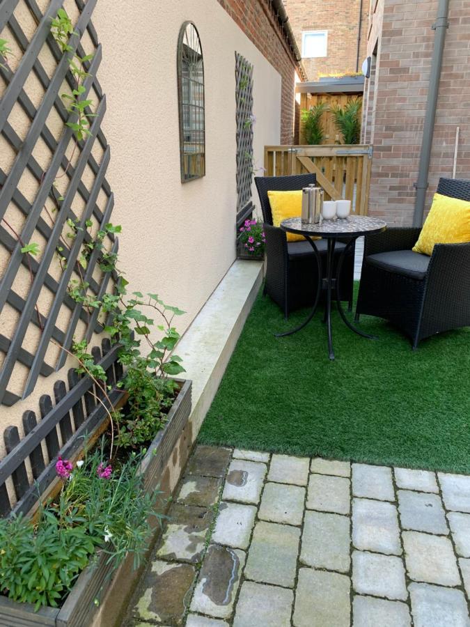 York Staycation With Free Parking מראה חיצוני תמונה