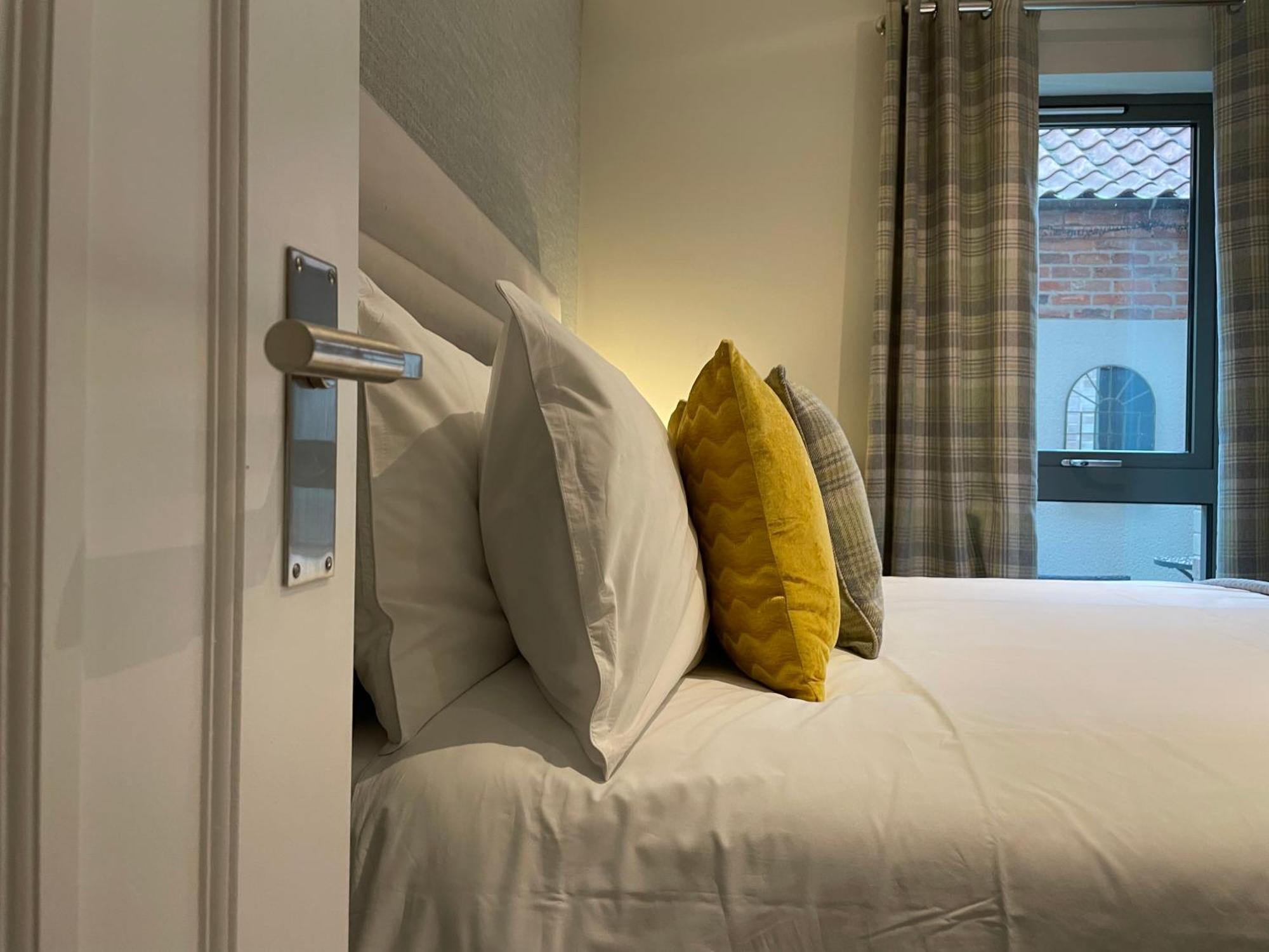 York Staycation With Free Parking מראה חיצוני תמונה